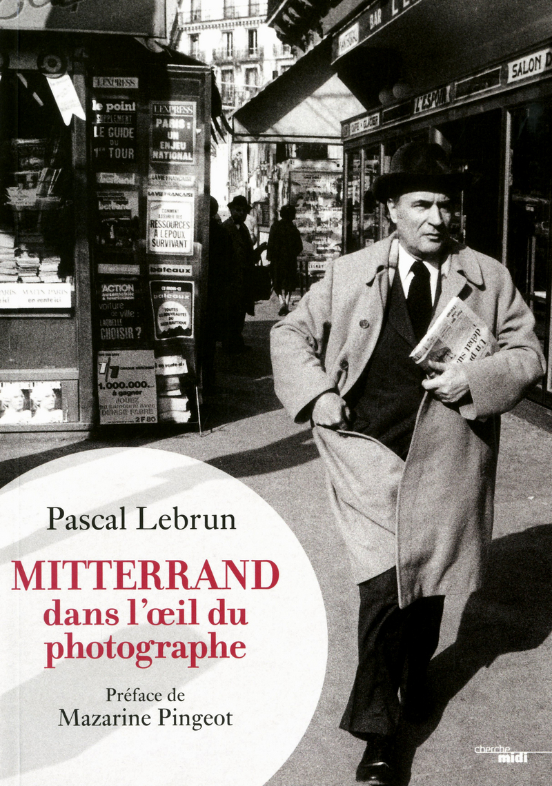 Mitterrand_dans_l_oeil_du_photographe